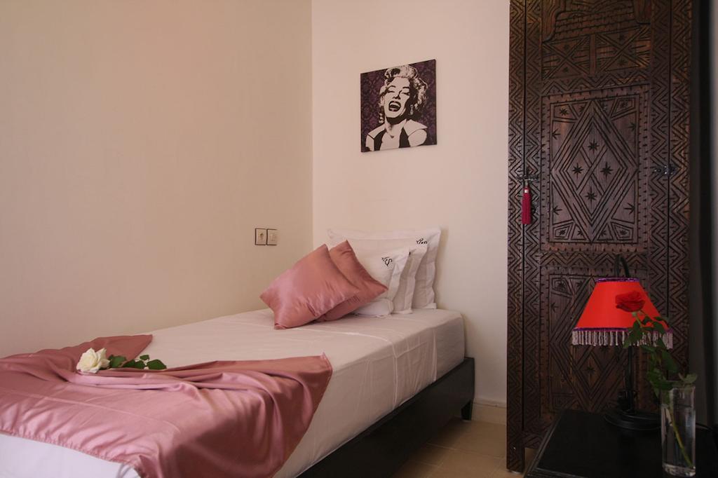 Riad De La Semaine Marrakesh Habitación foto